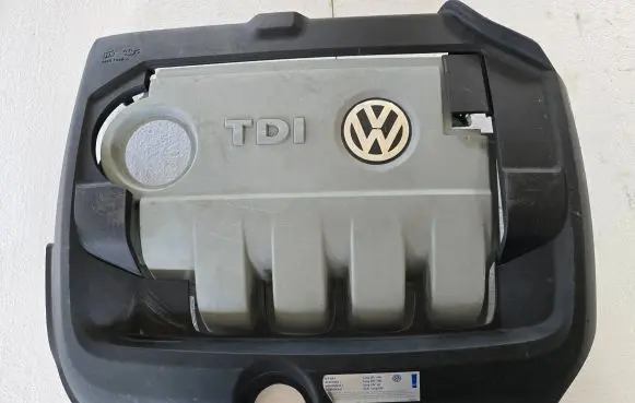 Skoda Fabia Mk2 (5J) Engine cover (trim) 045103907C