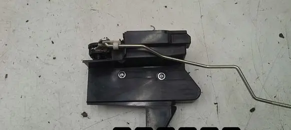 Dacia Sandero Front door lock 