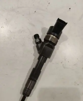 Renault Scenic II - Grand scenic II Fuel injector 0445110230 8200389369