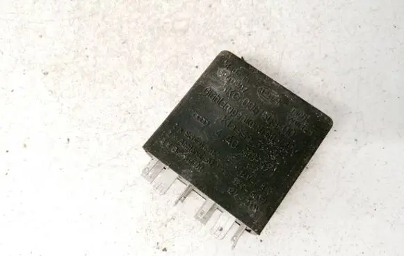 Seat Toledo II (1M) Other relay 4a0919471 3015kg00656800