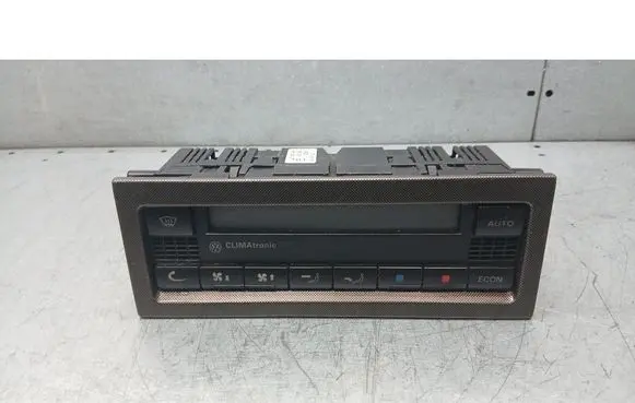 Volkswagen PASSAT B5.5 Air conditioning/heating control unit 0004GP