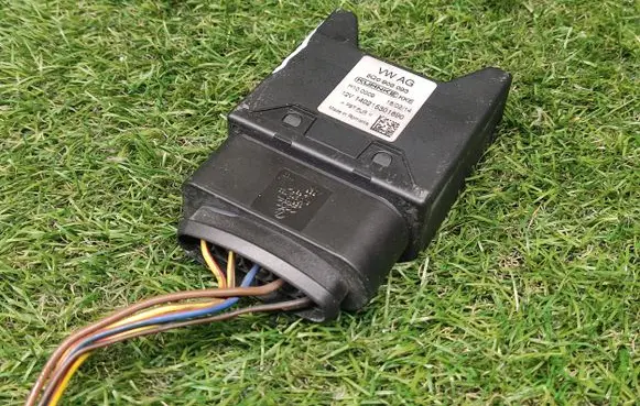 Audi A3 S3 8V Fuel injection pump control unit/module 5Q0906093