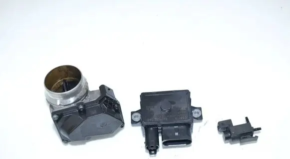 BMW 5 F10 F11 Throttle valve 7806231 8591724 7810831