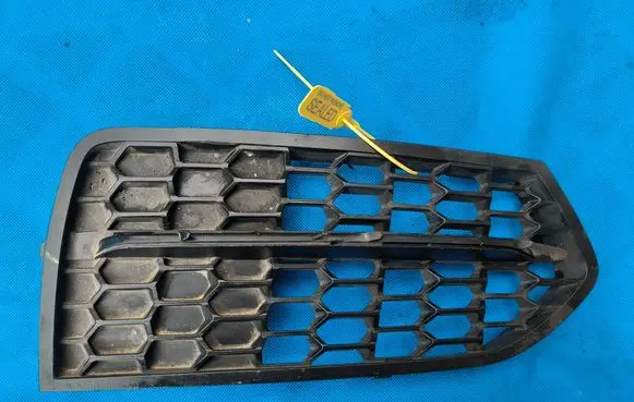 BMW 2 F22 F23 Front bumper lower grill 8055956