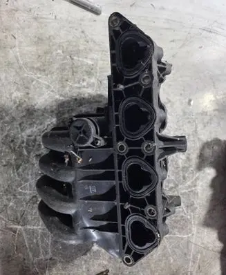 Volkswagen Golf IV Intake manifold 