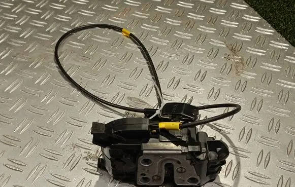 Mercedes-Benz Citan W415 Front door lock 8200497579D 8200497579