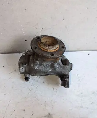 BMW 5 E60 E61 Front wheel hub 6760953