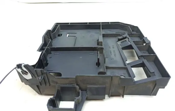 Volkswagen Crafter Fuse box cover 7C2937535
