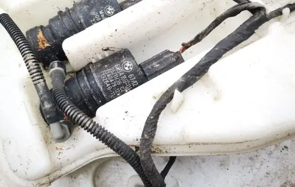 BMW 5 GT F07 Windscreen/windshield washer pump 6712693416001