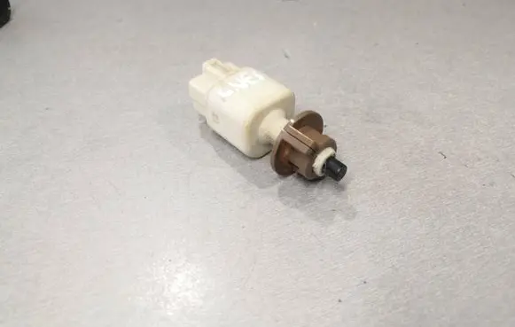 Toyota Corolla Verso AR10 Brake pedal sensor switch 2701D40