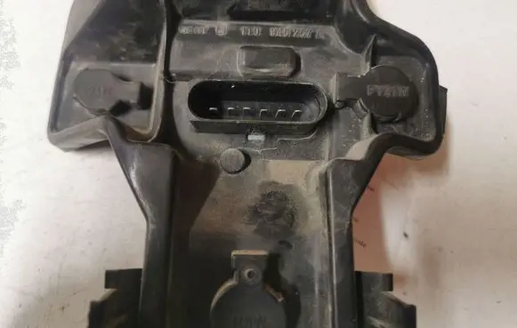 Volkswagen Touran I Tail light bulb cover holder 1T0945257