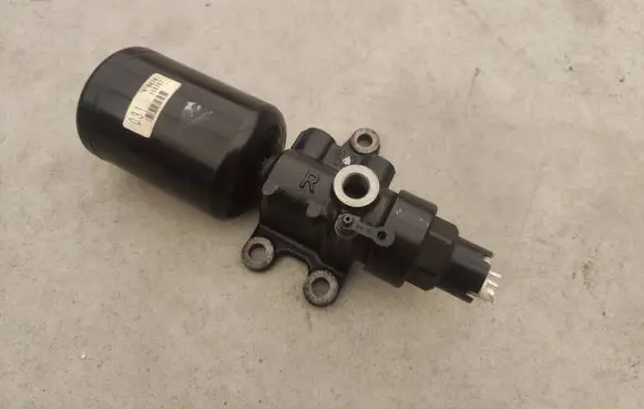 Toyota Land Cruiser (J200) Rear suspension height sensor lever Y0076 150707