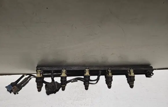 BMW 5 E34 Fuel main line pipe 1711416 0280150716