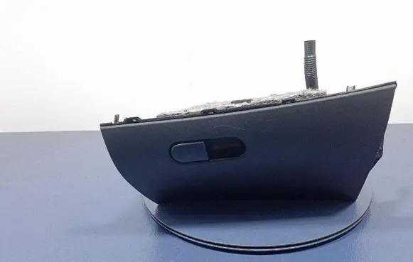 Alfa Romeo Giulietta Glove box 