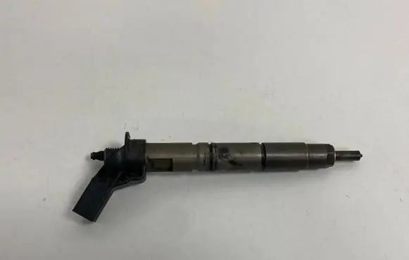 Mercedes-Benz CLS C219 Fuel injector A6420700587 060202 0445115