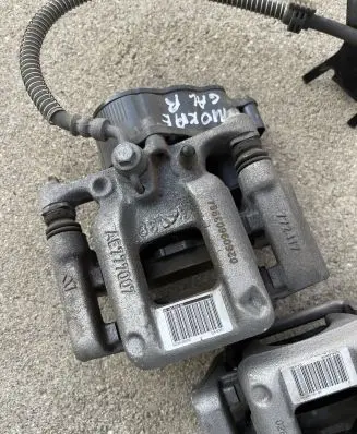 Opel Mokka B Rear brake caliper 9819059480 9819059380