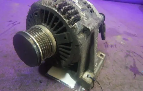 Volvo S40, V40 Generator/alternator 9472908