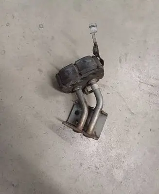 Dodge Challenger Muffler mount bracket/holder 52013742AA