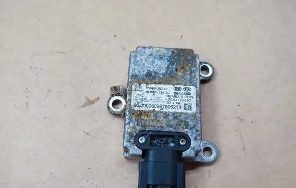 KIA Magentis ESP acceleration yaw rate sensor 956902E310