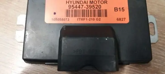 Hyundai Santa Fe Gearbox control unit/module 9544739520 4450000105M 105058073