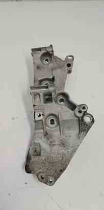 Renault Laguna III A/C compressor mount bracket 8200669495