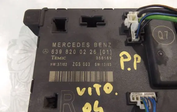 Mercedes-Benz Vito Viano W639 Door control unit/module 6398200226