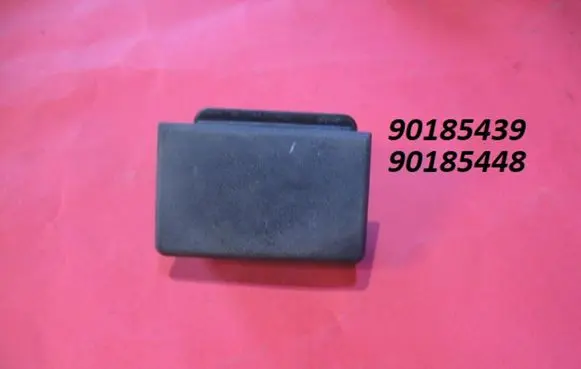 Opel Omega A Glove box lock 90185439 90185448