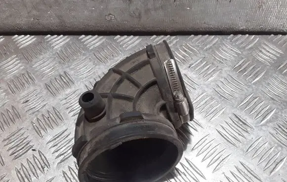 Audi A8 S8 D2 4D Air intake hose/pipe 077129627H