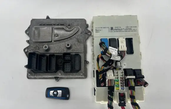 BMW 1 F20 F21 Engine ECU kit and lock set 8626472