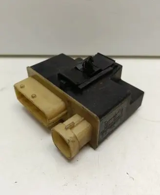 Peugeot 5008 Glow plug pre-heat relay 9662570880 018010953 10010819381