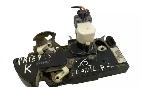 Opel Frontera B Front door lock 16637561