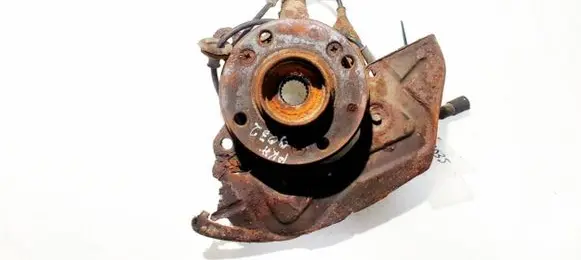 Volkswagen PASSAT B4 Front wheel hub