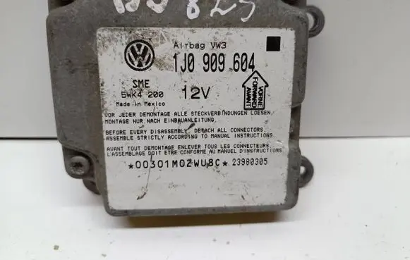 Volkswagen PASSAT B5.5 Airbag control unit/module 1J0909604 23980305 5WK4200