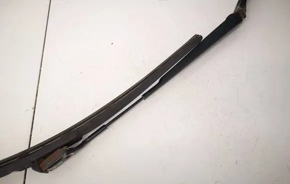 Volkswagen PASSAT B6 Front wiper blade arm 3C1955409C