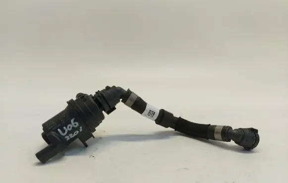 BMW 2 Active Tourer U06 Engine coolant pipe/hose 9896405-jlk0124