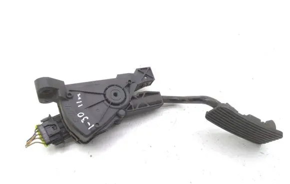 Hyundai i30 Accelerator throttle pedal 327002R930