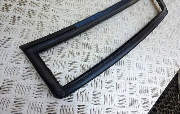 Mercedes-Benz CL C140 Bonnet wind deflector 1408870399
