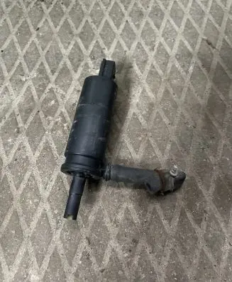 Volkswagen Golf VII Windscreen/windshield washer pump 6R0955681