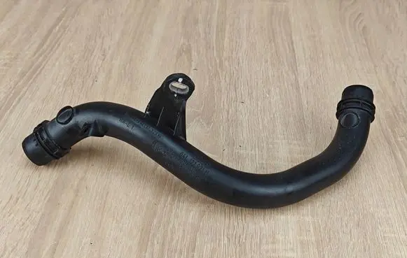 Audi A6 S6 C7 4G Engine coolant pipe/hose 04L121071H