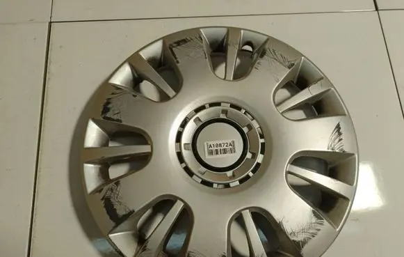 R15 wheel hub/cap/trim
