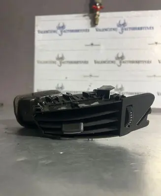 Opel Astra J Dashboard side air vent grill/cover trim 13300564 0SB0008L