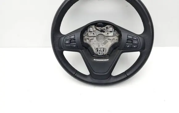 BMW 2 F46 Steering wheel 6877507 2699410 5T68198