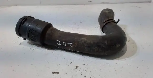 Audi A4 S4 B7 8E 8H Engine coolant pipe/hose 8E0121101AA