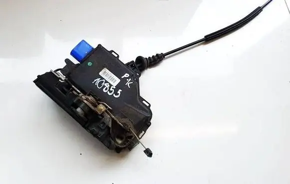 Skoda Octavia Mk2 (1Z) Front door lock 3D1837015