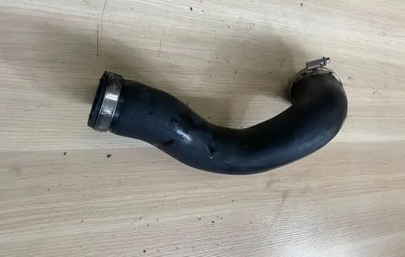 Ford Transit Custom Intercooler hose/pipe