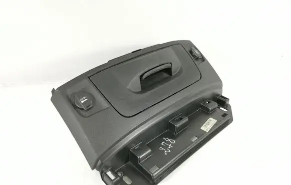 Dodge RAM Glove box central console 1VY88DX9AG 1VY88DX9AE