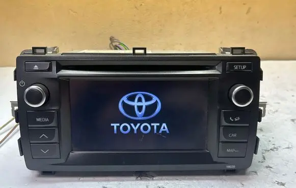Toyota Auris E180 Radio/CD/DVD/GPS head unit 8614002030 CVVS02F2AE 10R030232