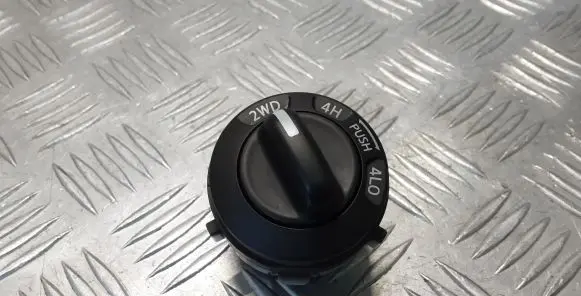 Nissan Navara D23 Differential lock switch 