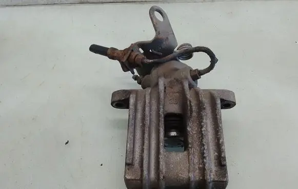 Volkswagen Golf Plus Rear brake caliper