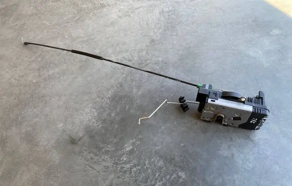 Renault Trafic III (X82) Loading door lock 905033916R 40817212